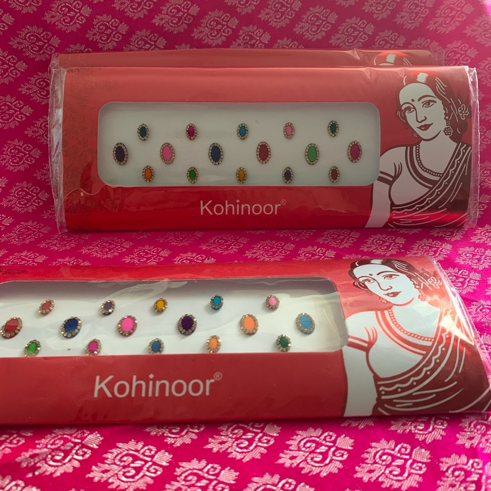 VELVET BINDIS - OVAL SHAPED